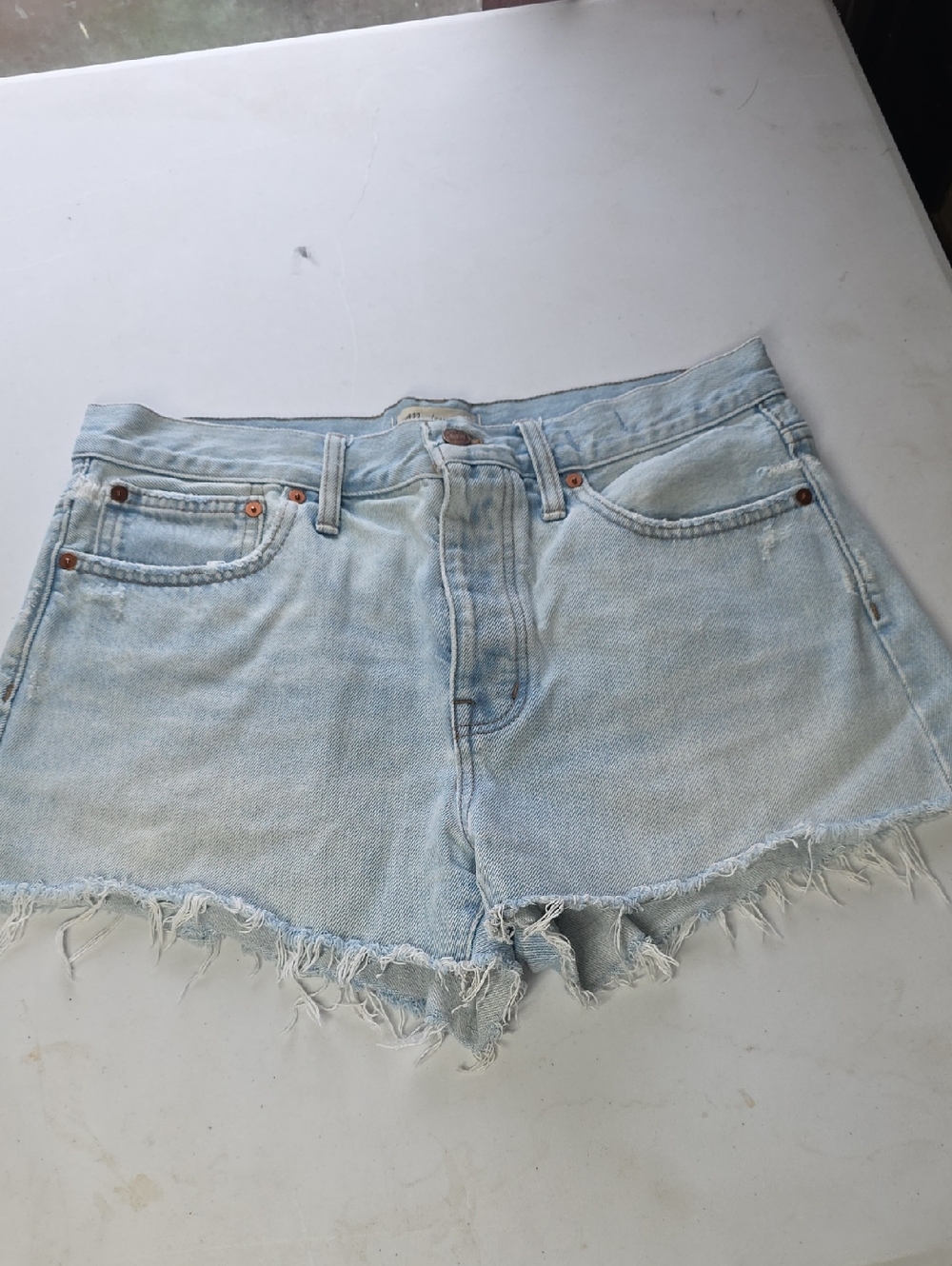 Madewell Relaxed Denim Shorts in Cedarcroft Wash 28